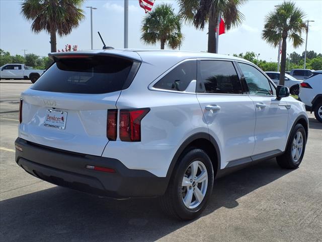 2023 Kia Sorento LX