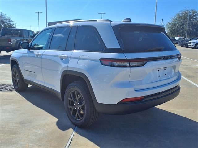2025 Jeep Grand Cherokee Laredo