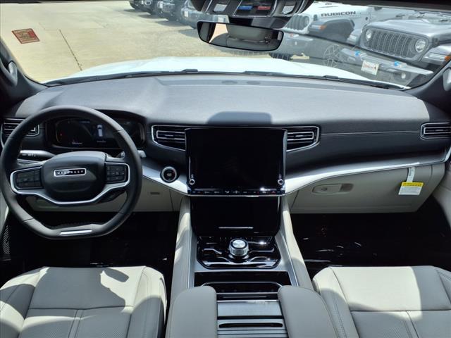 2025 Jeep Wagoneer Base
