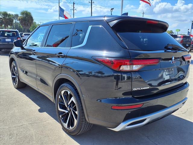 2023 Mitsubishi Outlander SE
