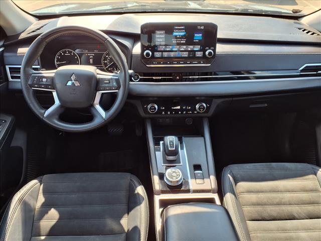 2023 Mitsubishi Outlander SE