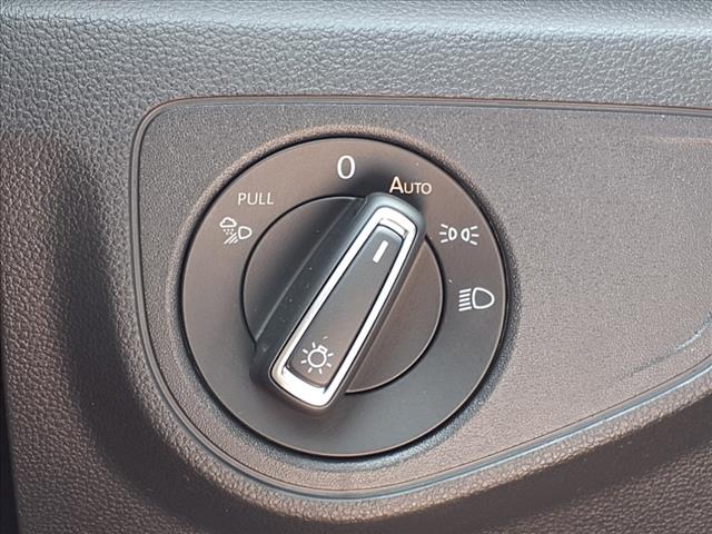 2021 Volkswagen Atlas Cross Sport 2.0T SE w/Technology