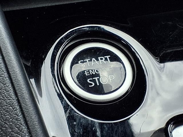 2024 Nissan Versa 1.6 SR
