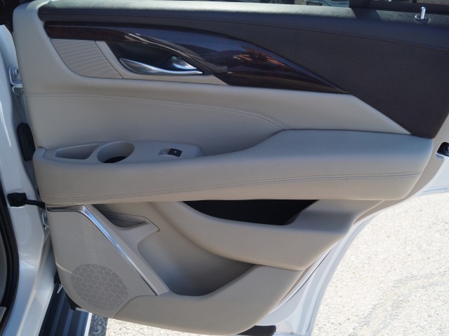 2016 Cadillac Escalade Luxury Collection