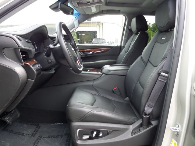 2016 Cadillac Escalade Luxury Collection