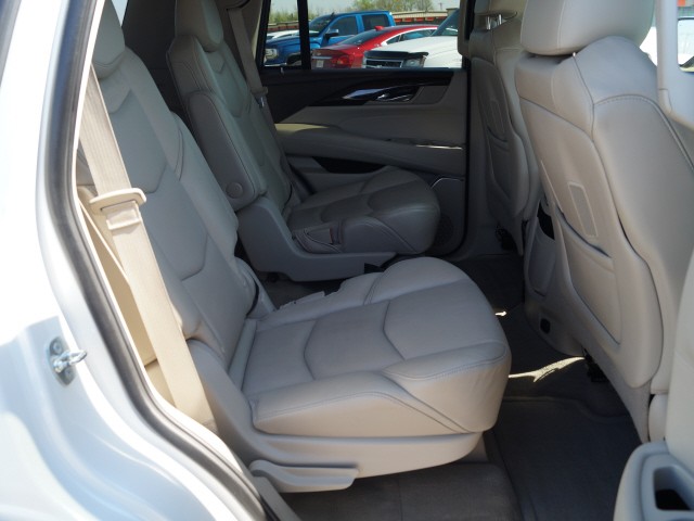 2016 Cadillac Escalade Luxury Collection