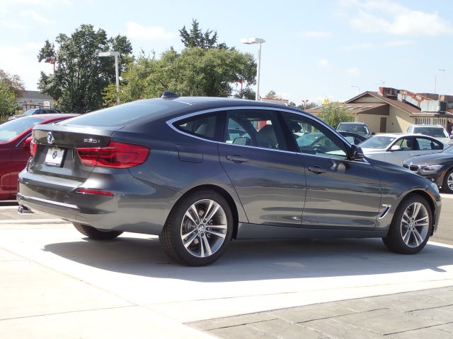 2017 BMW 3 Series 330i xDrive Gran Turismo