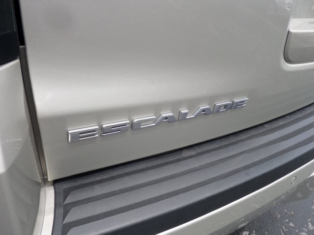2016 Cadillac Escalade Luxury Collection