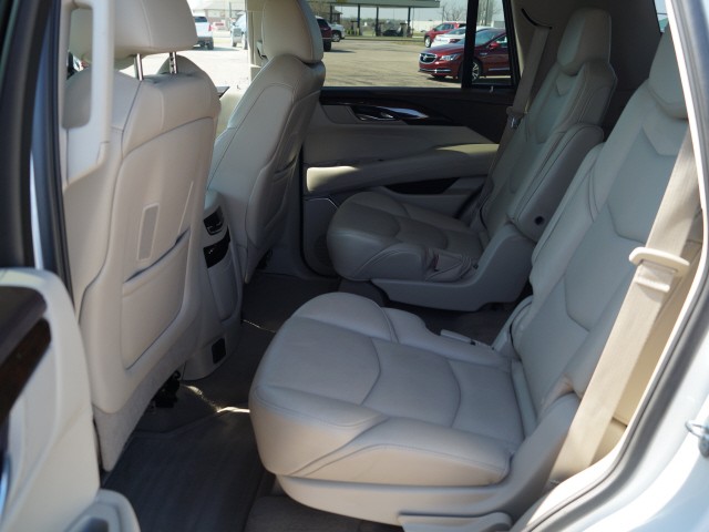 2016 Cadillac Escalade Luxury Collection