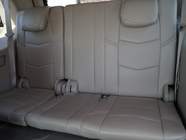 2016 Cadillac Escalade Luxury Collection