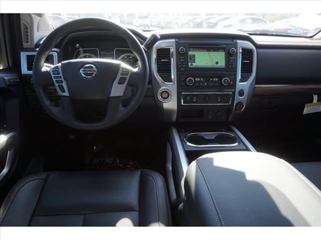 2017 Nissan Titan SL