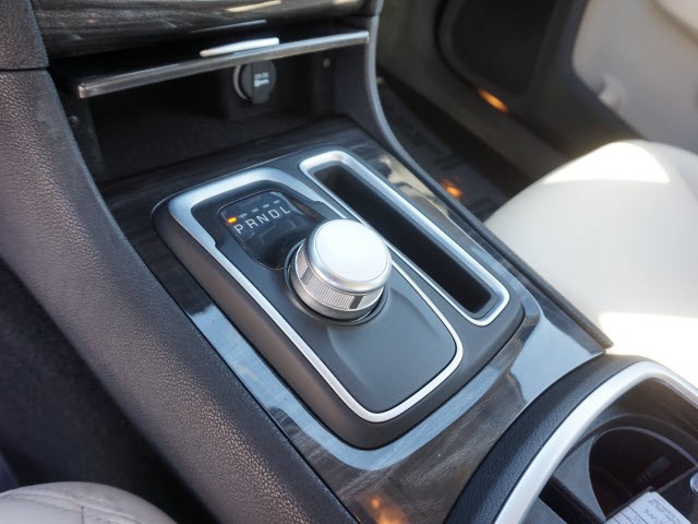 2015 Chrysler 300 Limited