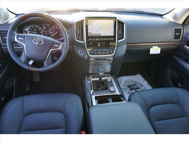 2018 Toyota Land Cruiser AWD