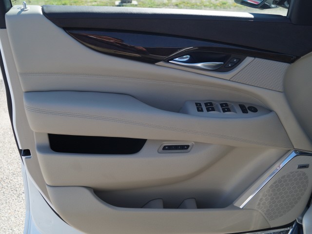 2016 Cadillac Escalade Luxury Collection