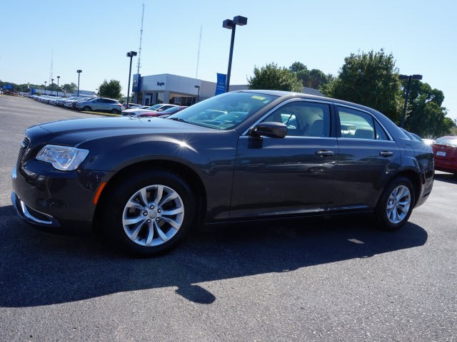2015 Chrysler 300 Limited