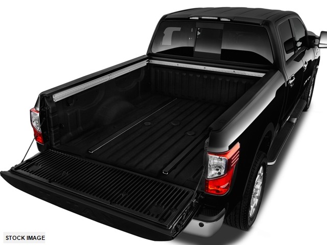 2017 Nissan Titan SL