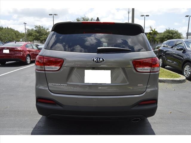 2017 Kia Sorento LX