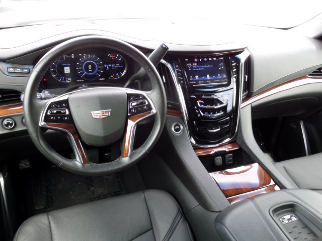 2016 Cadillac Escalade Luxury Collection