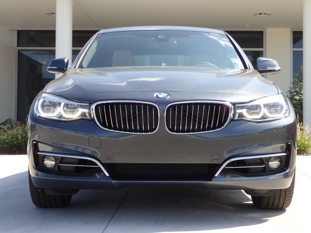 2017 BMW 3 Series 330i xDrive Gran Turismo