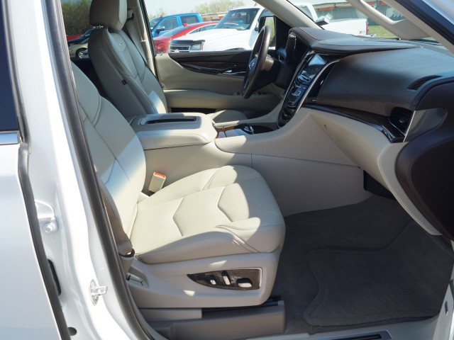 2016 Cadillac Escalade Luxury Collection