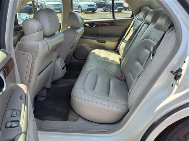 2003 Cadillac DeVille Base