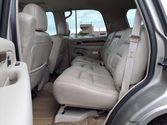 2002 Cadillac Escalade Base