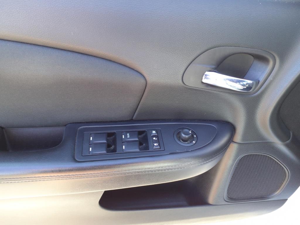 2011 Chrysler 200 Touring