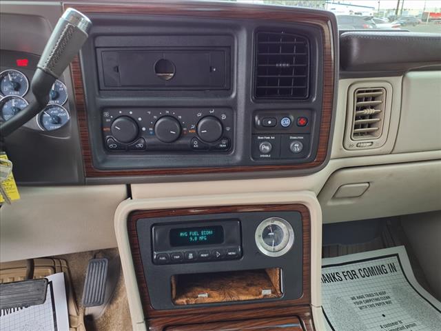 2002 Cadillac Escalade Base