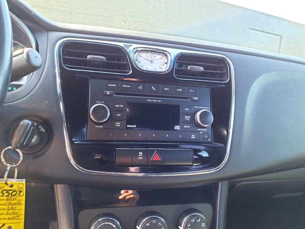 2011 Chrysler 200 Touring