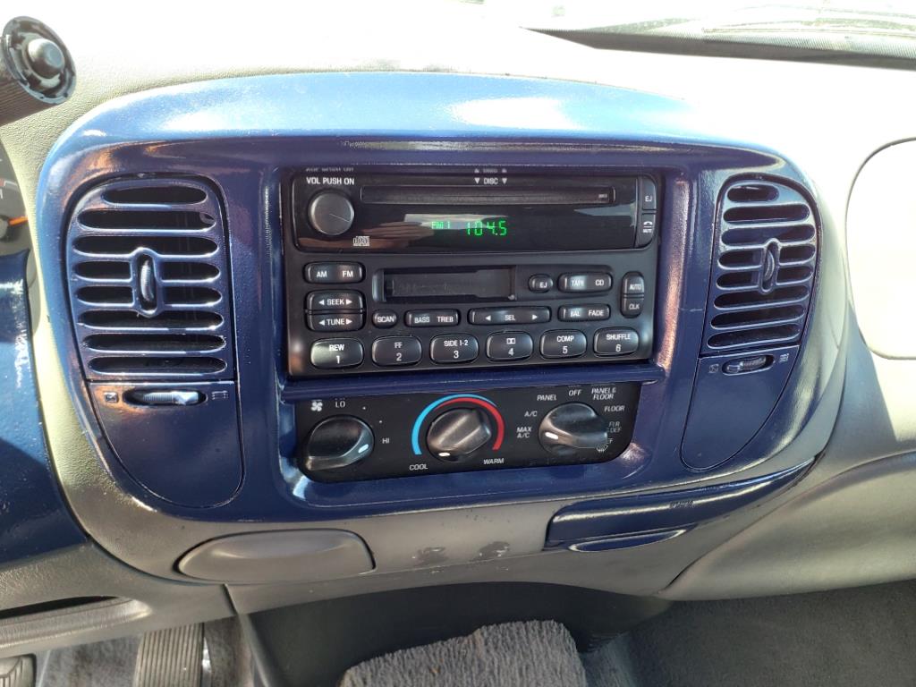 2003 Ford F-150 XLT