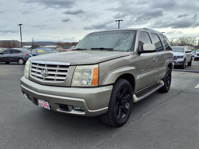 2002 Cadillac Escalade Base