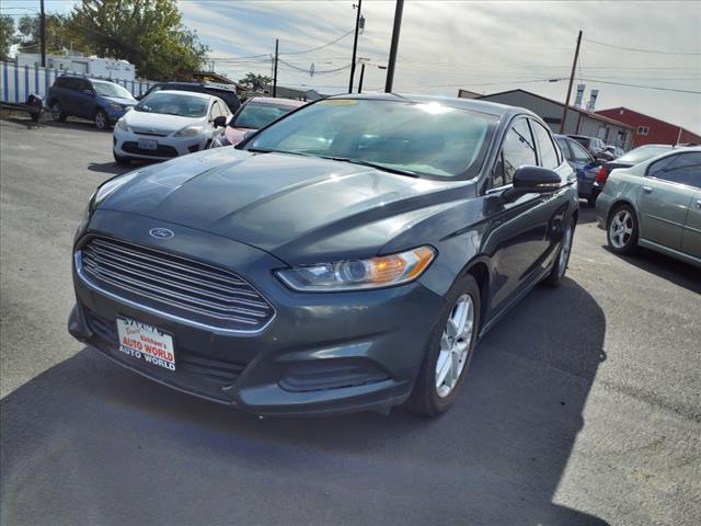 2016 Ford Fusion SE