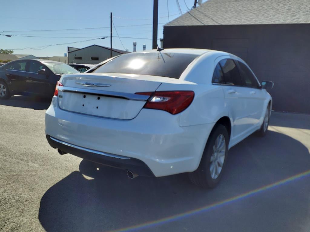 2011 Chrysler 200 Touring