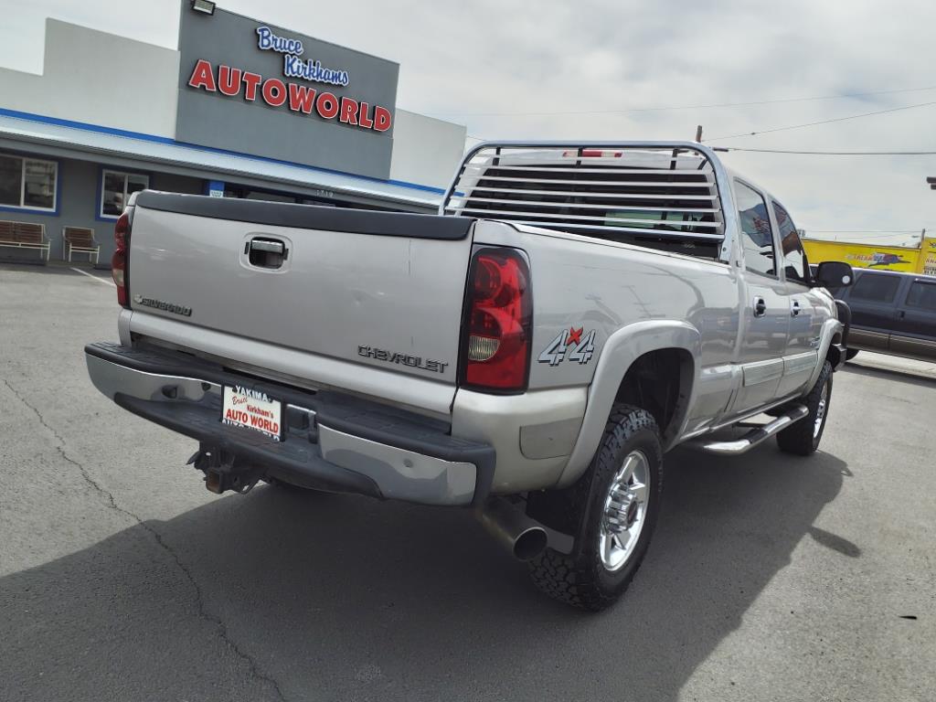 2004 Chevrolet Silverado 2500HD LS