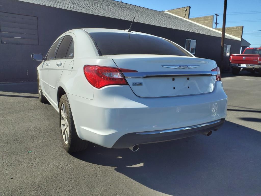 2011 Chrysler 200 Touring