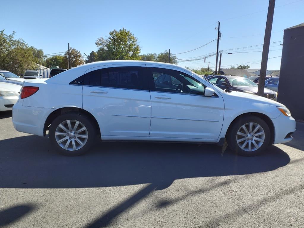 2011 Chrysler 200 Touring