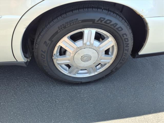 2003 Cadillac DeVille Base
