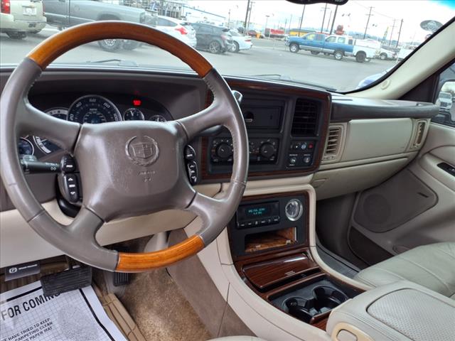 2002 Cadillac Escalade Base