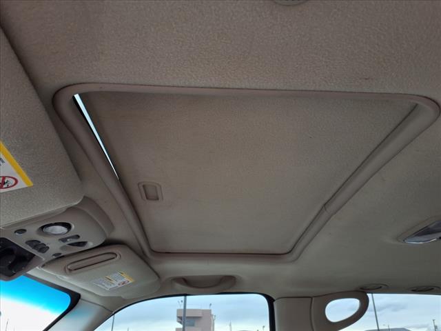 2002 Cadillac Escalade Base
