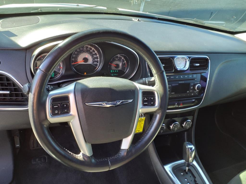 2011 Chrysler 200 Touring