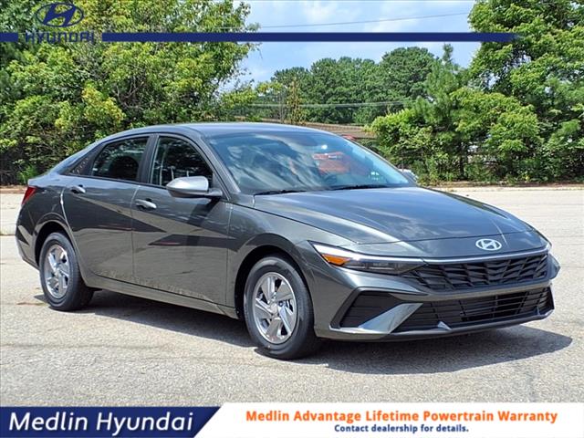 2025 Hyundai ELANTRA SE