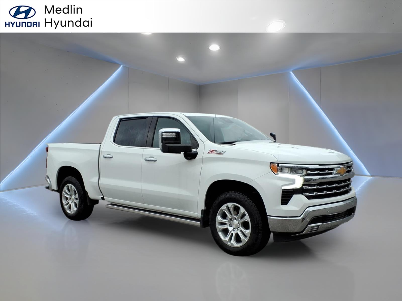 2024 Chevrolet Silverado 1500 LTZ Crew Cab 4WD