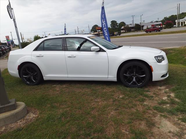 2022 Chrysler 300 S
