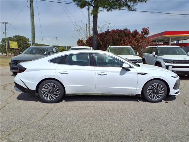 2025 Hyundai SONATA Hybrid SEL