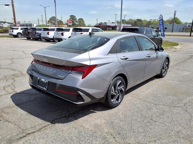 2025 Hyundai ELANTRA Limited