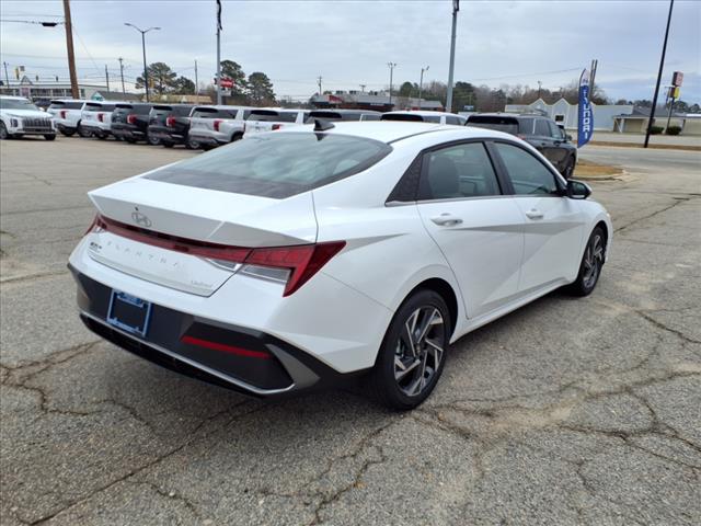2025 Hyundai ELANTRA Limited