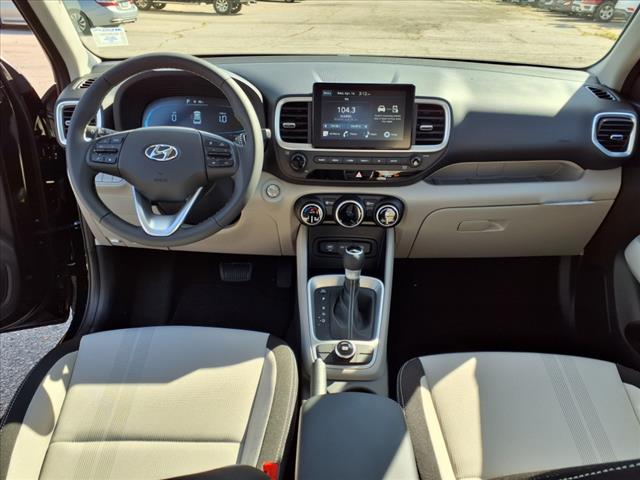 2025 Hyundai VENUE SEL