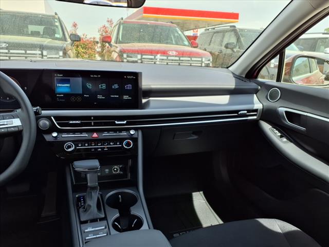 2025 Hyundai SONATA SE
