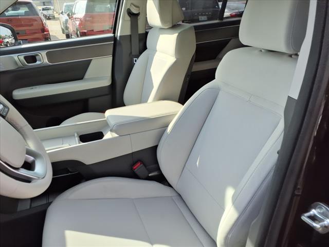 2025 Hyundai SANTA FE SE
