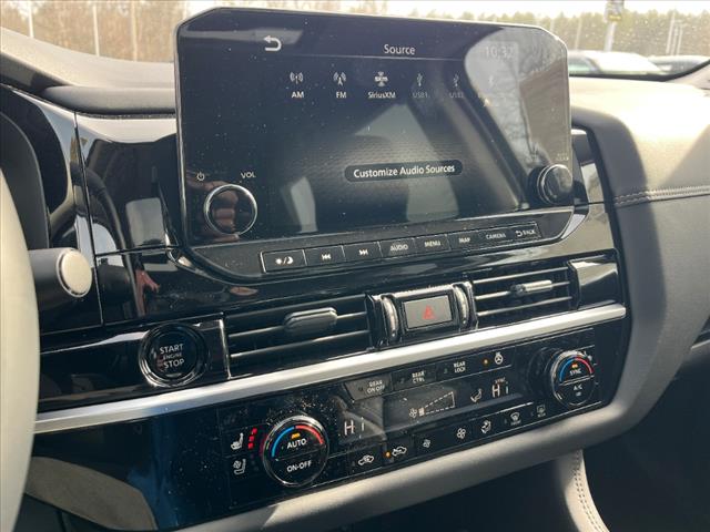 2025 Nissan Pathfinder Platinum